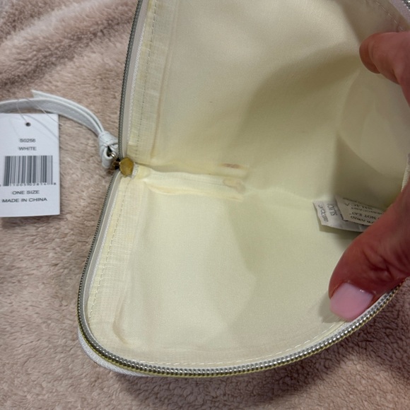 ELEMIS deluxe Skincare Collection with Orange and white Bags - Picture 13 of 15